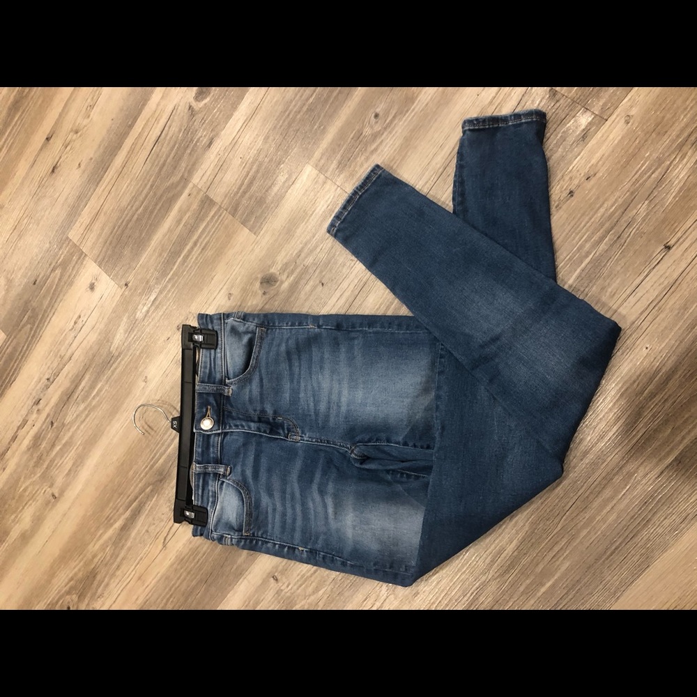 American Eagle Outfitters jeans size 4